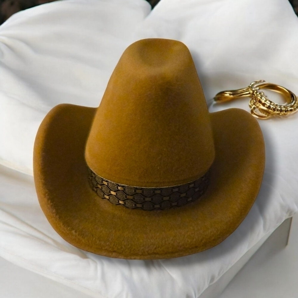 Cowboy Hat Ring Box Nwt